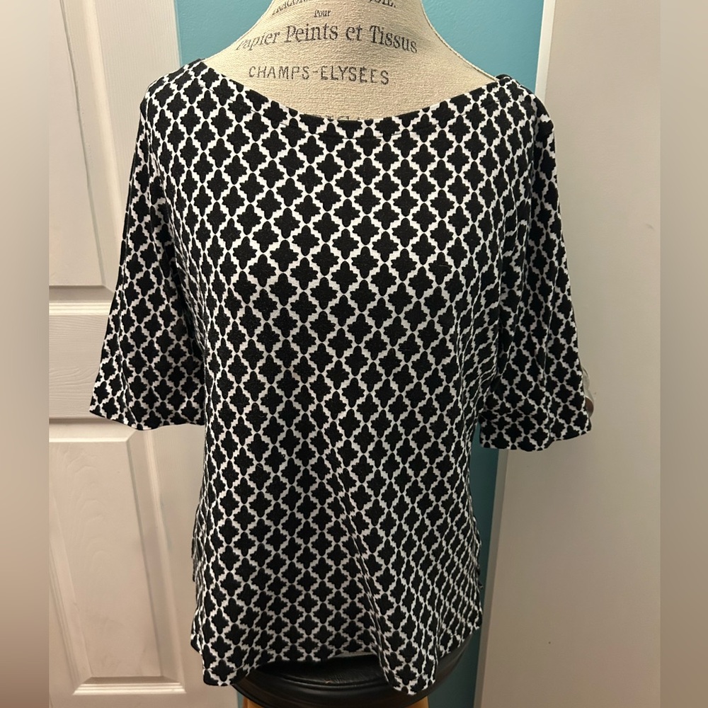Jones New York Signature Monochrome Patterned Top